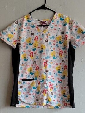 Women's small JDM Uniforms qhute white mermaid print scrub shirt top w/pockets